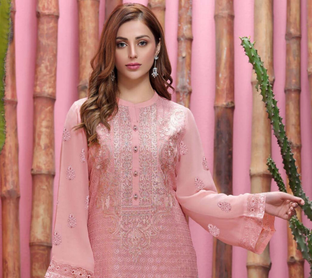 5 Ways To Get Discount On Pakistani Designer Clothes