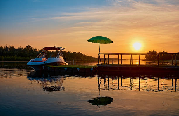 reliable pontoon rental near Winter haven FL